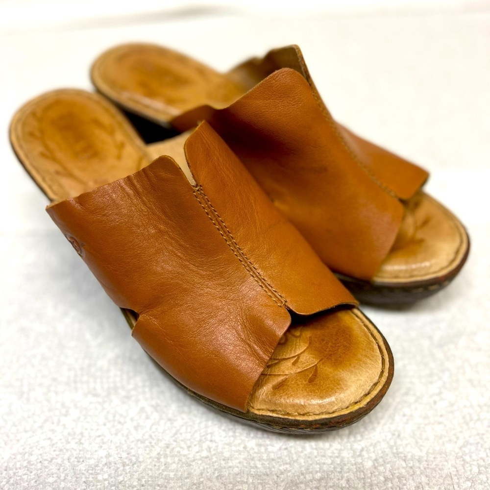 Women's sz 7 M Born Hanita Tan Leather Sandals Platform Slip-On Slide